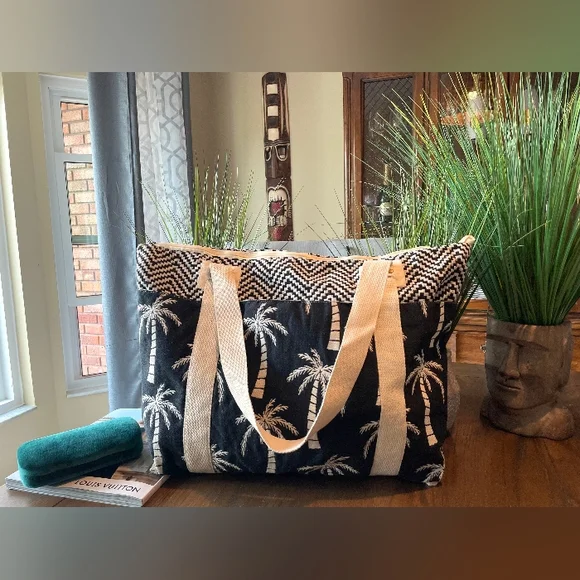 Boutique Miami Resort Beach Vacation Summer Tropical Palm Tree Bag ( NEW ) - Picture 6 of 9